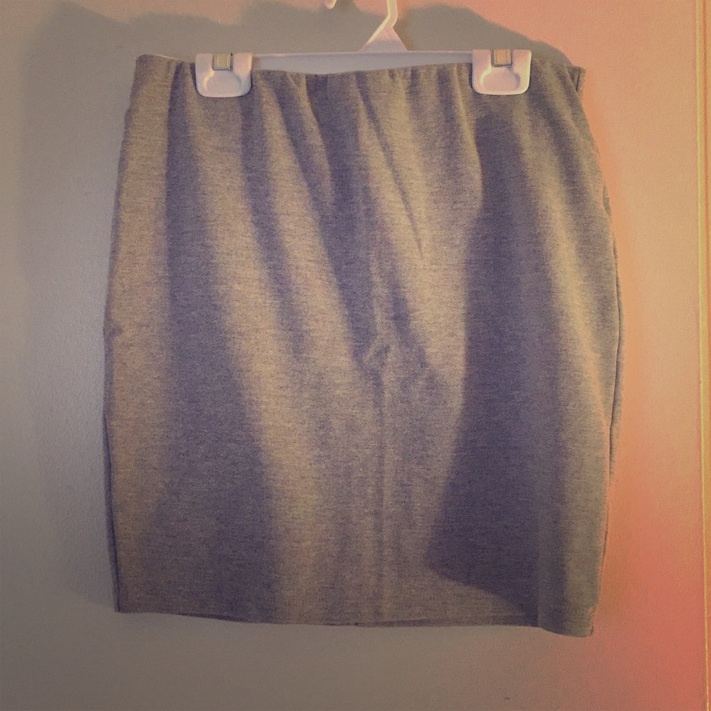 Gray elastic summer skirt